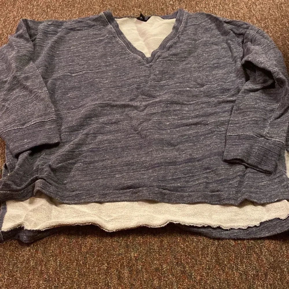 J crew blue v‎ neck top L